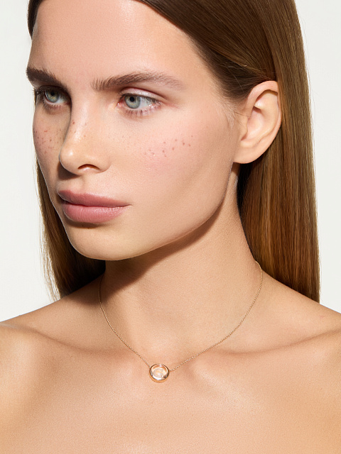 Колье с кулоном с буквой G из желтого золота с горным хрусталем, 2 Колье с кулоном с буквой G из желтого золота с горным хрусталем, 2