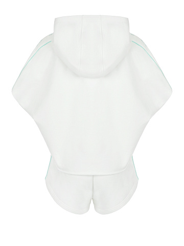 Белый трикотажный костюм с шортами и мятной вышивкой, 2