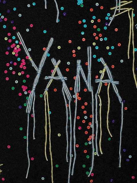 Темно-серый свитер с вышивкой и пайетками, 4