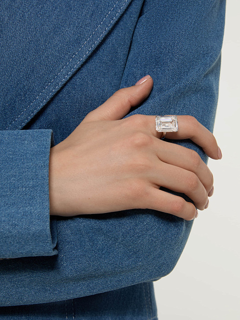 Кольцо из белого золота с LG бриллиантом в огранке «октагон», 4 Кольцо из белого золота с LG бриллиантом в огранке «октагон», 4