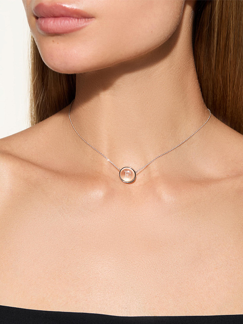 Колье с кулоном с буквой E из белого золота с горным хрусталем, 2 Колье с кулоном с буквой E из белого золота с горным хрусталем, 2