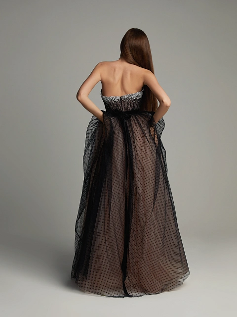 Черное платье-макси из фатина в горошек с жемчугом и кристаллами, 7
