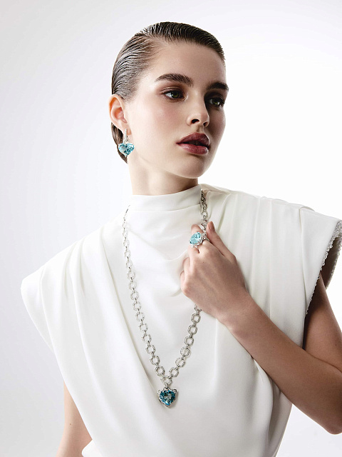 Колье из белого золота с кулоном из аквамарина в огранке «сердце», 3