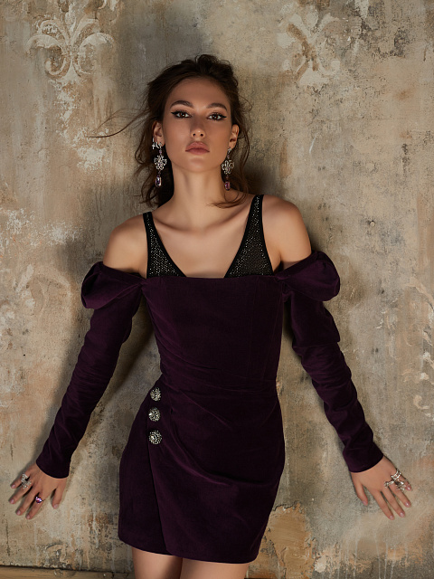 Фиолетовое бархатное платье, 4 Фиолетовое бархатное платье, 4