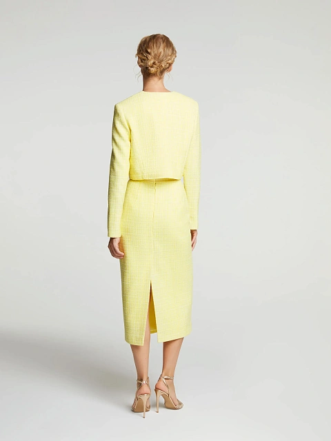 Желтый твидовый костюм из жакета и юбки-миди, 7