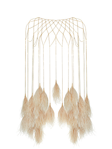 Золотистая накидка из цепочек и перьев, 1