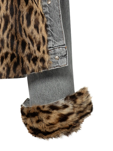 Серая укороченная джинсовая куртка с подкладом из меха дикой кошки, 4