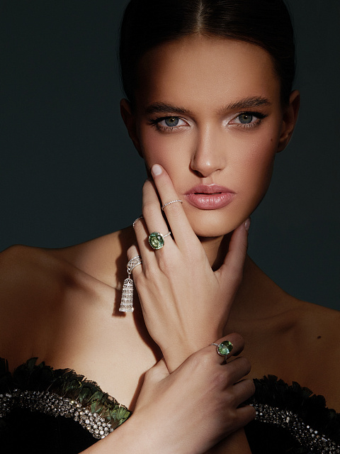 Кольцо из белого золота и бриллиантов, 2