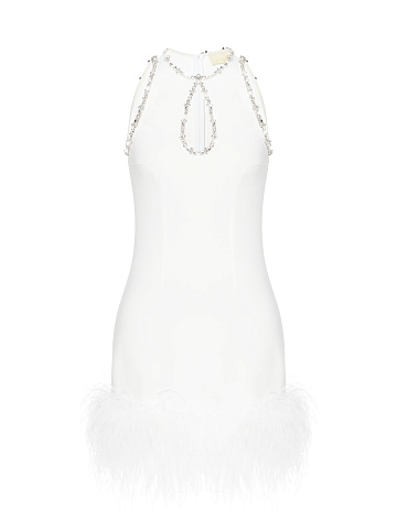 Белое платье-мини с вырезом-каплей и боа, 1