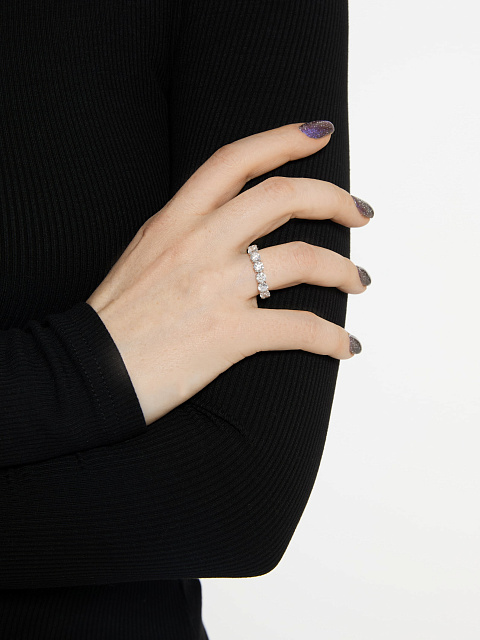 Кольцо из белого золота с круглыми бриллиантами, 2 Кольцо из белого золота с круглыми бриллиантами, 2