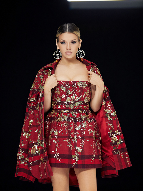 Красная рубашка из шерсти в клетку с вышивкой, 4