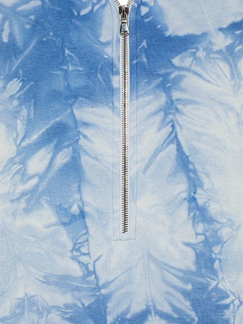 Голубой tie-dye костюм с укороченной толстовкой и вышивкой в виде васильков, 4