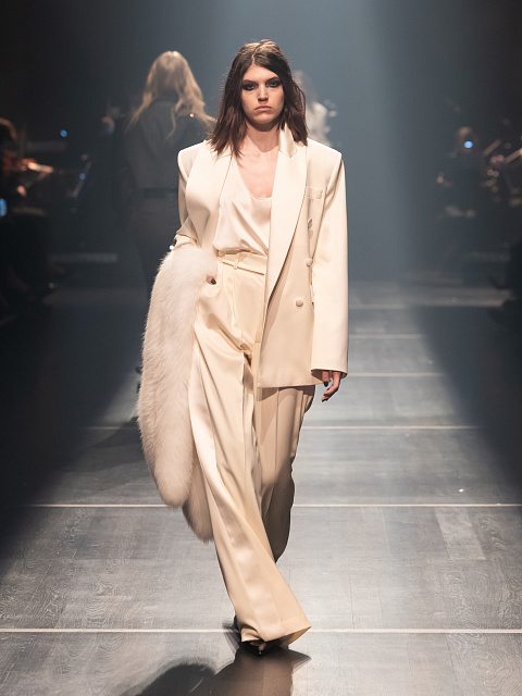 Look #46, 1 Look #46, 1