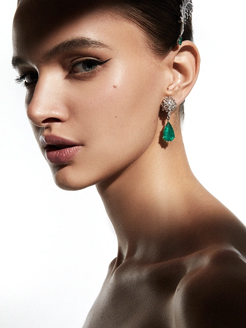 Серьги из белого золота с изумрудами и бриллиантами, 4