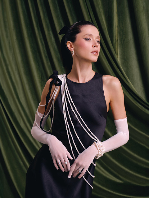 Черное платье-макси с жемчужными нитями, 6 Черное платье-макси с жемчужными нитями, 6