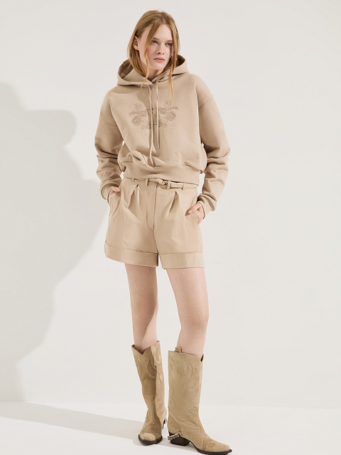 Укороченное бежевое худи с вышивкой, 5