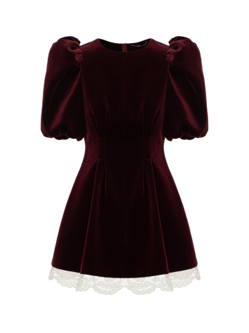 Бордовое платье-мини из бархата с белым кружевом, 1
