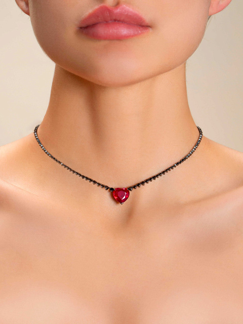 Колье из черненого золота с рубином в форме сердца и бриллиантами, 2