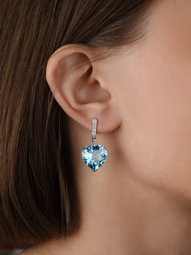 Серьги из белого золота с топазами Sky Blue огранки «сердце», 2