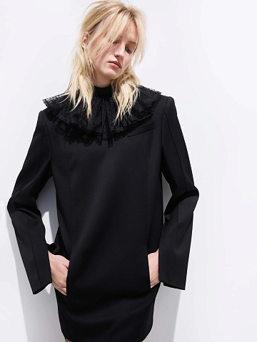 Черное платье-мини, 2