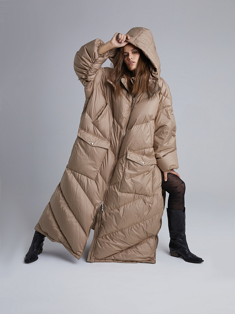 Бежевый длинный пуховик с капюшоном, 4