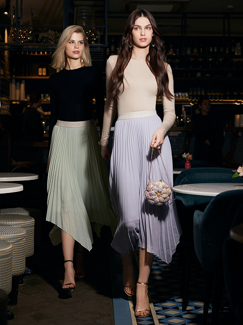 Лиловая плиссированная юбка-миди с асимметричным подолом, 7 Лиловая плиссированная юбка-миди с асимметричным подолом, 7