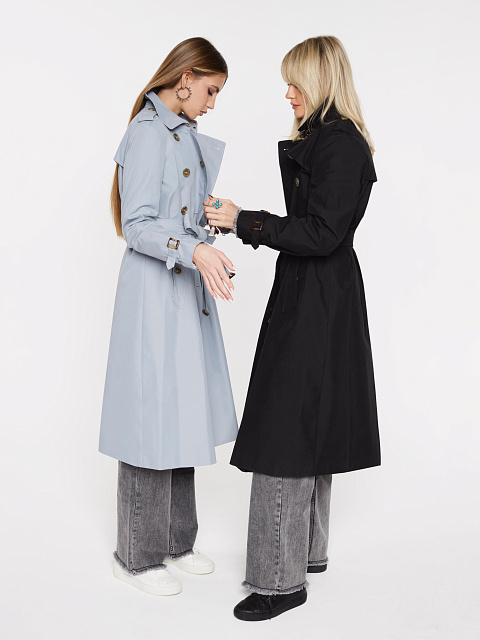 Светло-голубой двубортный тренч с поясом, 9