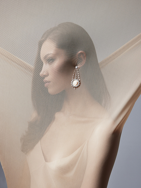 Серьги из белого золота с камеями и бриллиантами огранки «груша», 3 Серьги из белого золота с камеями и бриллиантами огранки «груша», 3