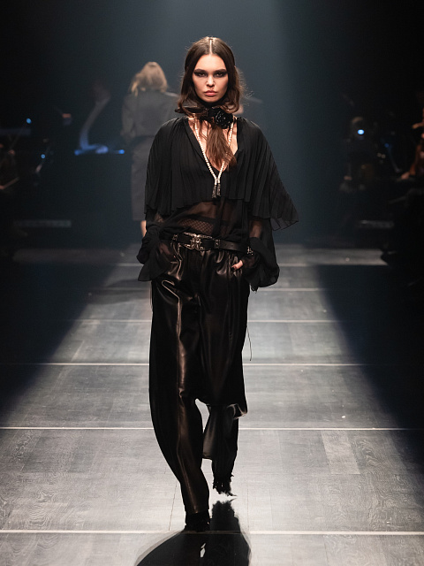 Look #70, 1 Look #70, 1