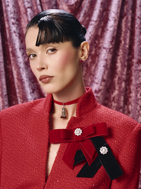 Красная брошь-бант из бархата, 3