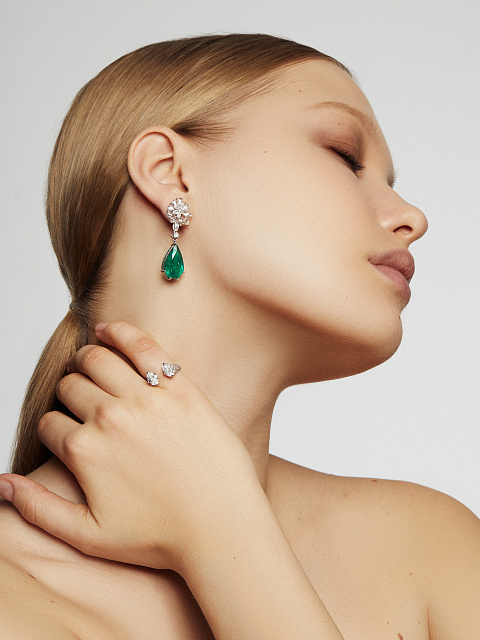 Серьги из белого золота с изумрудами и бриллиантами, 12