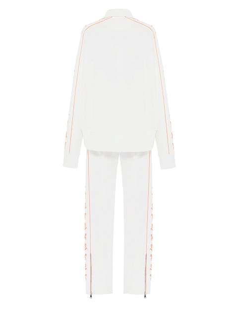Белый костюм с укороченной толстовкой и оранжевой вышивкой, 2