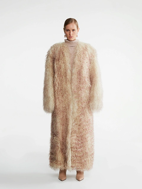 Длинная шуба из меха ламы, 2