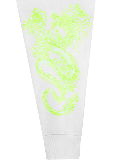 Белый костюм с зеленой вышивкой на рукавах, 3