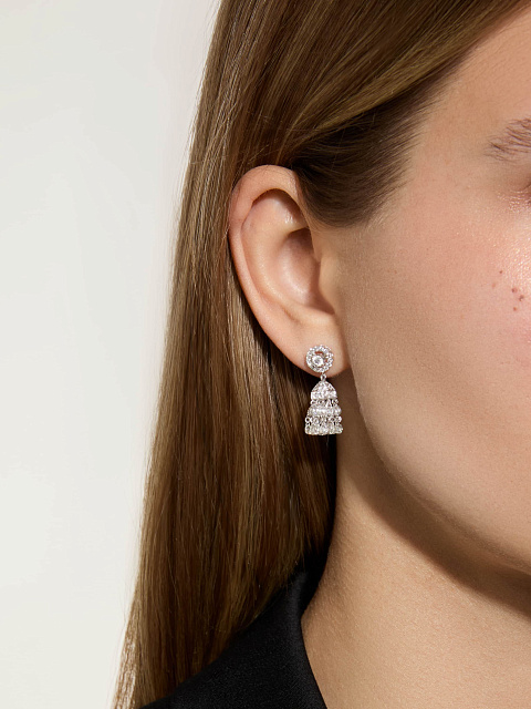 Маленькие серьги-кисти из белого золота с бриллиантами, 2