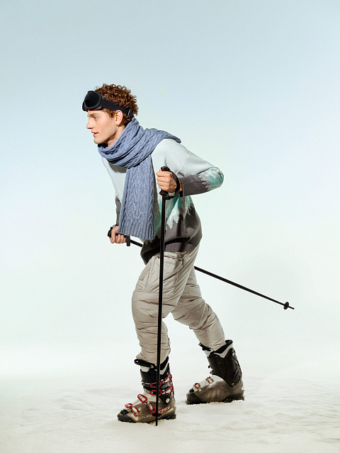 Бело-бирюзовый свитер с рисунком в виде гор, 5