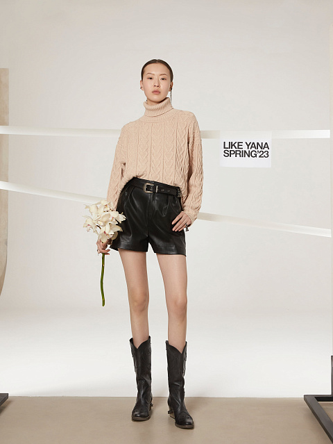 Черные шорты из эко-кожи с ремнем, 6