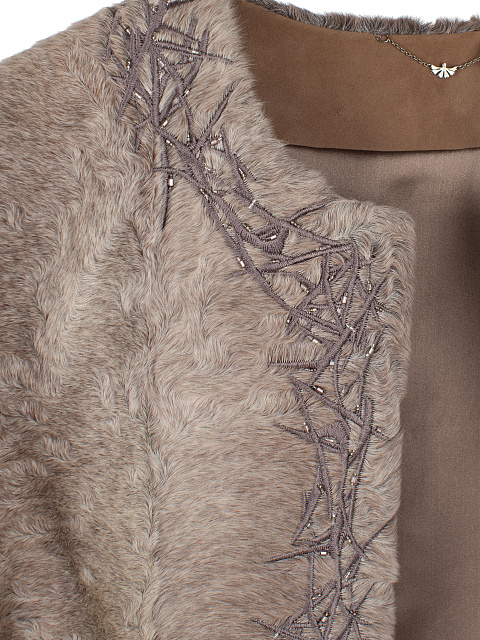 Бежевый жилет из каракуля с вышивкой, 3 Бежевый жилет из каракуля с вышивкой, 3