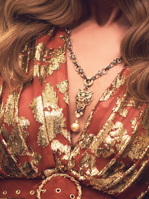 Колье с кулоном в виде тигра из золота, черных и желтых бриллиантов и жемчуга, 10 Колье с кулоном в виде тигра из золота, черных и желтых бриллиантов и жемчуга, 10