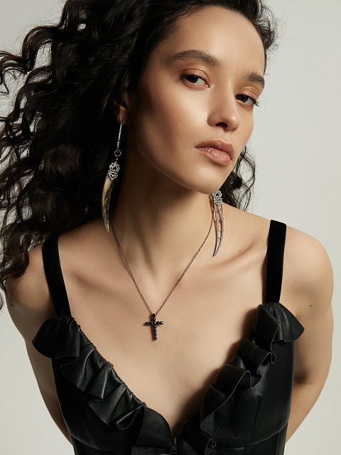 Серьги из черненого золота с перламутром и бриллиантами, 3 Серьги из черненого золота с перламутром и бриллиантами, 3