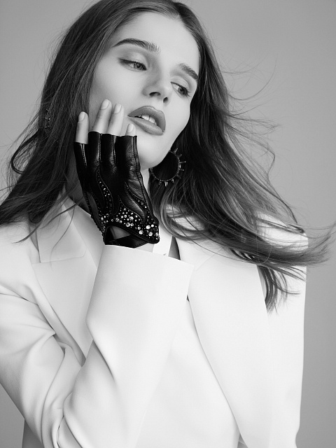 Черные кожаные перчатки со стразами, 5