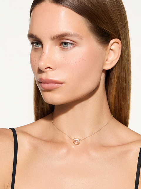 Колье с кулоном с буквой P из желтого золота с горным хрусталем, 2 Колье с кулоном с буквой P из желтого золота с горным хрусталем, 2