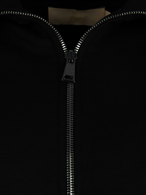 Черный костюм с укороченной толстовкой и вышивкой в виде лилий, 6