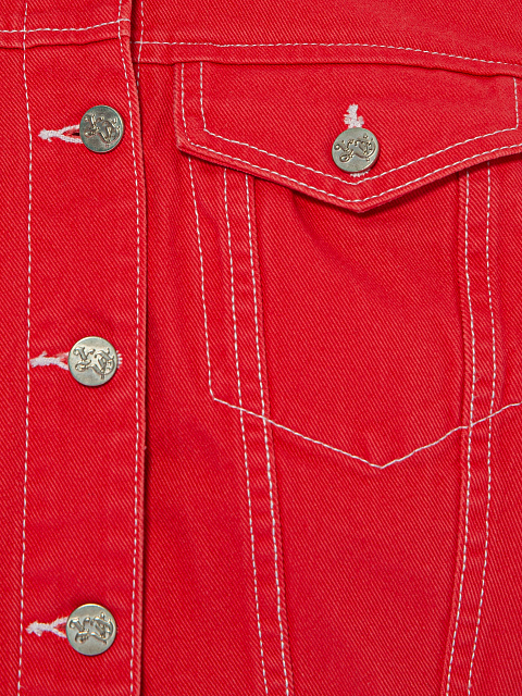 Красная джинсовая куртка с нашивкой, 3 Красная джинсовая куртка с нашивкой, 3