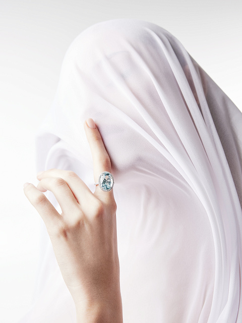 Кольцо из белого золота с овальным аквамарином и бриллиантами, 5