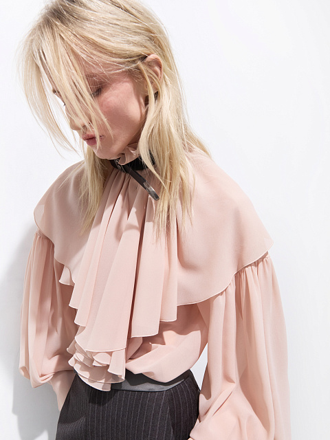 Бежевая блуза из шифона с рюшами и лентой, 3