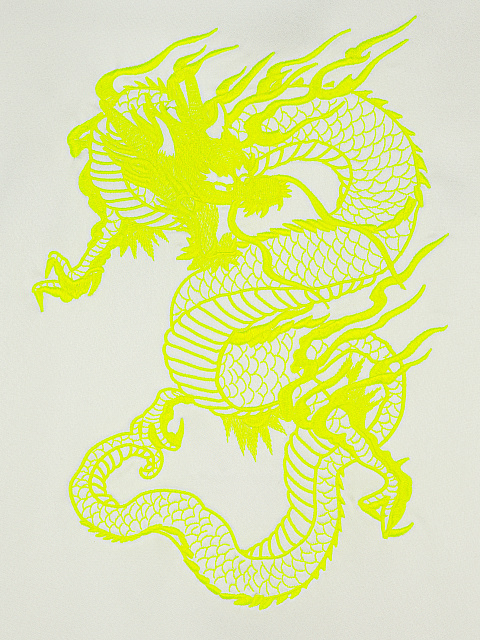 Белый домашний костюм из шелка с неоново-желтой вышивкой, 5