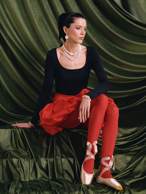 Черное боди с глубоким вырезом, 6 Черное боди с глубоким вырезом, 6