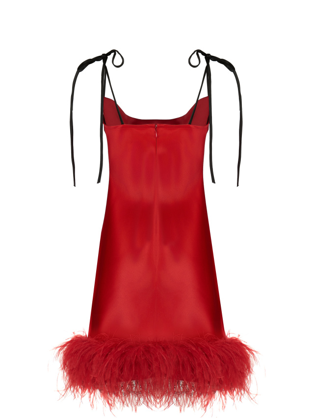 Красное атласное платье-комбинация с боа, 2