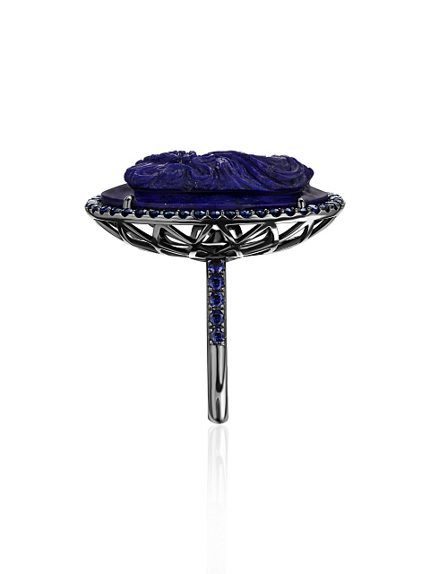 Кольцо из черненого золота с камеей на лазурите и сапфирами, 5